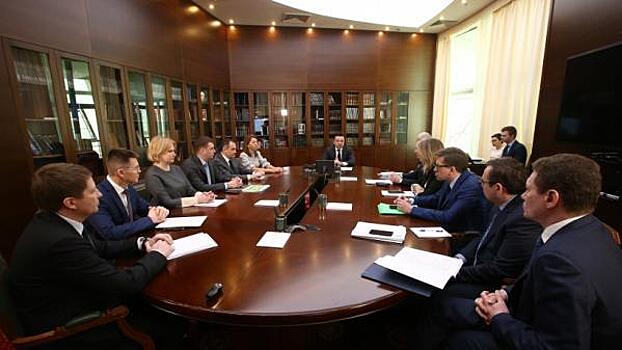 Губернатор Подмосковья обсудил с замами итоги субботника и выборы в Одинцово