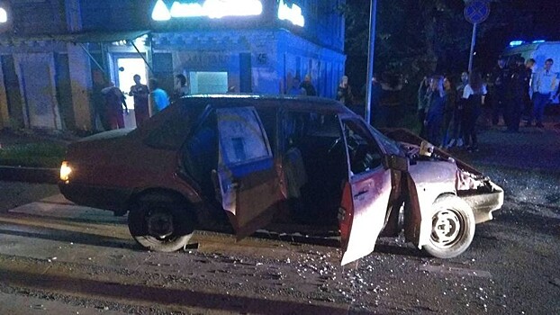 В Яранске водитель «99-й» спровоцировал ДТП с машиной скорой и сбежал с места аварии