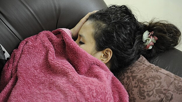 Врач сообщила, какие болезни приводят к повышенному слюноотделению по ночам