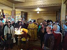 Молебен об участниках дорожного движения отслужили в храме на Волжском