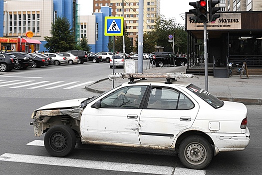 Битва за безопасность: как решить проблему старых автомобилей в России