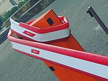 Неизвестные завязали узлом шлагбаум на парковке у правительства Забайкалья