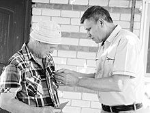 Юбилейную медаль вручили земляку