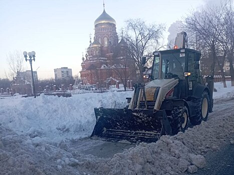 Улицы Оренбурга 9 февраля от снега расчищают 177 коммунальщиков