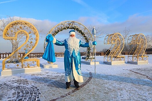 В Раменках сотрудники ГИБДД поздравляли водителей с наступающим Новым годом