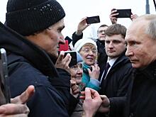 Общение Путина с петербуржцами попало на видео