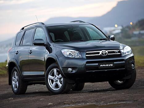Паркетник Toyota RAV4 стал лидером августовских продаж в РФ