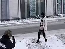 Трем участникам откровенной фотосессии у мечети в Москве предъявили обвинение