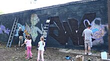 В Заречном детей научили рисовать граффити на стенах