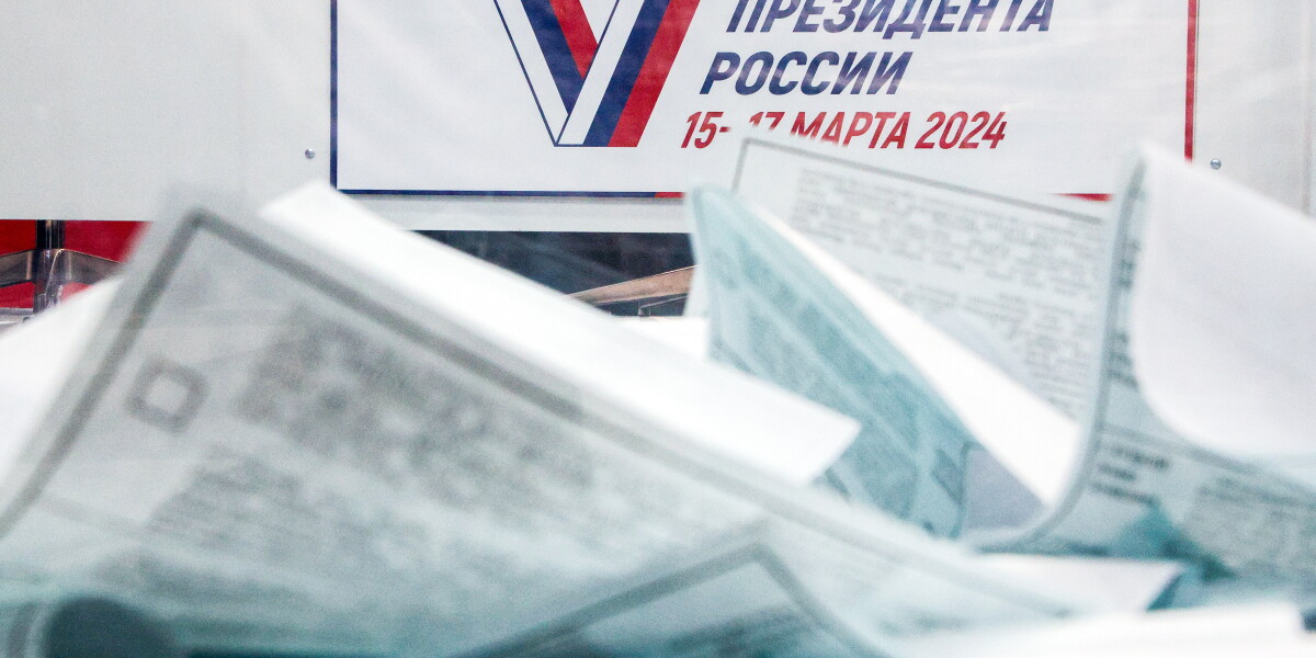 «Александр Невский» пришел на избирательный участок в Великом Новгороде