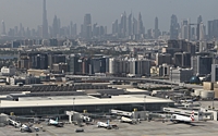 В ОАЭ из-за сильных ливней перекрыли дороги и отменили авиарейсы