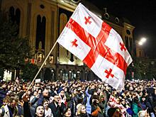 Рванет ли в Тбилиси? Оппозиция в Грузии ставит на переворот, но Запад пока думает