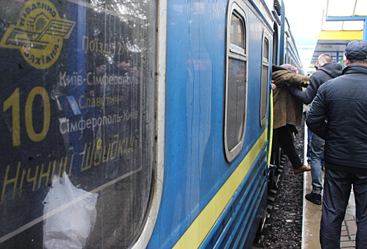 Украинские железные дороги выпустили инструкцию для секса в поезде