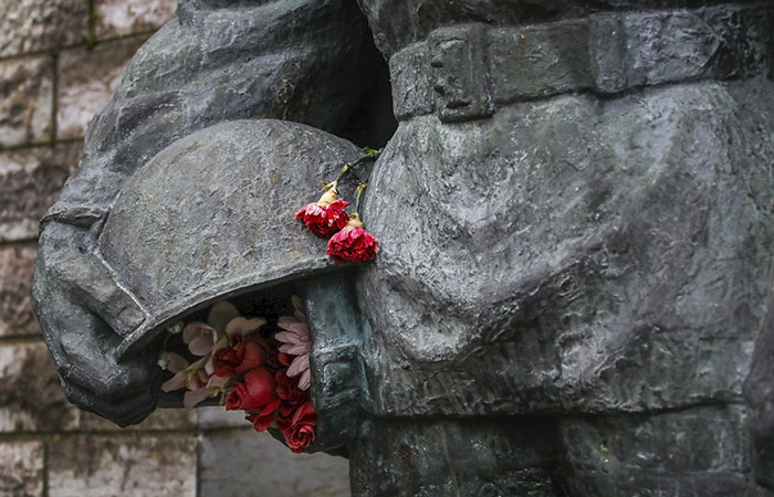 Эстония занялась демонтажом памятников СССР в секретном режиме