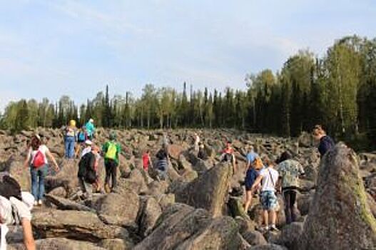За границу или дома. Куда поехать в отпуск?