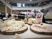 Фермеры Подмосковья представили свою продукцию на выставке‑ярмарке в Петербурге