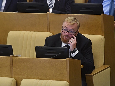 Милонов предложил "заказчикам" суррогатных мам усыновлять детей из детдомов