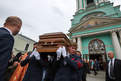 «МК»: присутствующие на похоронах мужа Дианы Гурцкая угрожали журналистам из-за «неудобных вопросов»