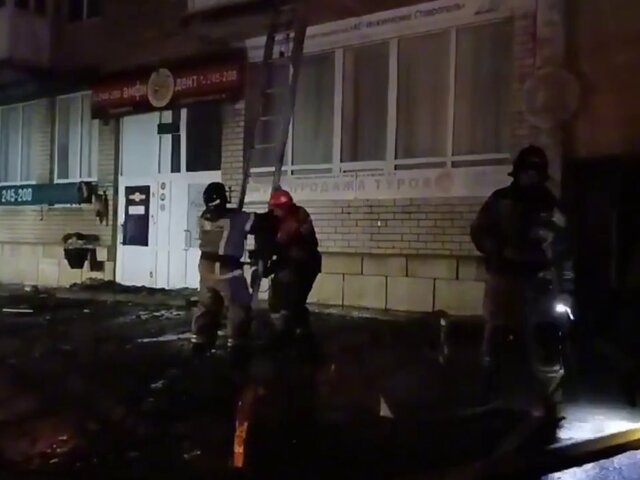 Кровля жилого дома загорелась в Ставрополе на 300 «квадратах»