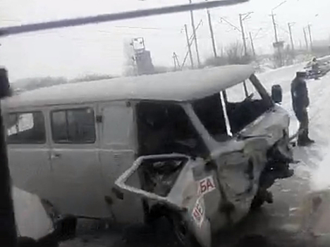 Автомобиль медслужбы в Киселевске попал в смертельное ДТП с самосвалом
