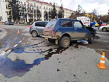 В Твери столкнулись две легковушки, есть пострадавший