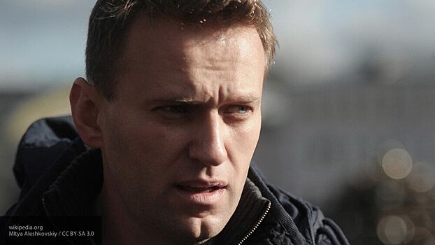 Опрос "Левада-центра" показал низкий уровень доверия россиян к Навальному