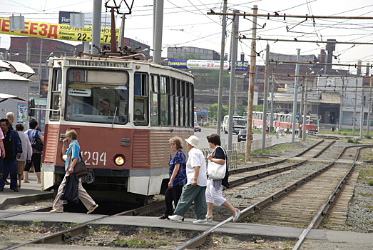 Поехали: ремонт трамвайного переезда на пересечении Овчинникова и Разина в Челябинске завершен