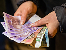 Fitch повысило кредитный рейтинг Украины с "RD" до "CC"