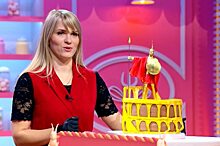 Саратовчанка принесла на шоу Рената Агзамова ягодный торт в виде Колизея
