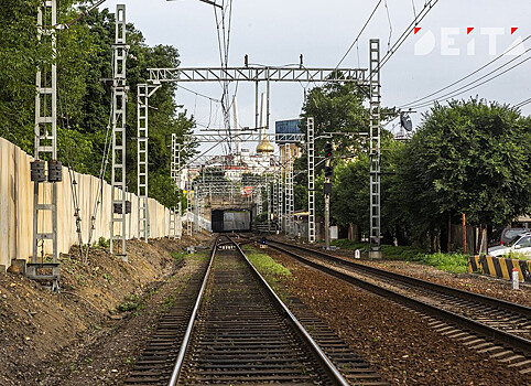 Железнодорожный переезд закрыт во Владивостоке