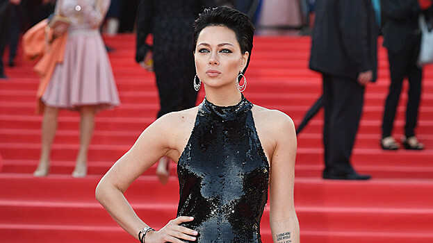 Самбурская рассказала, как ее избивал отец