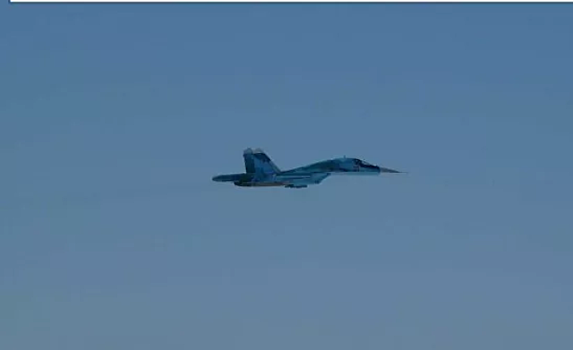 Япония показала фото сопровождения Су-34