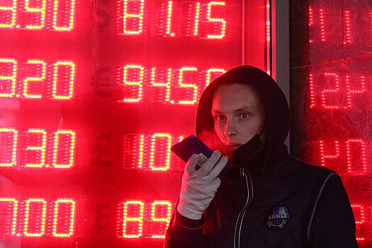 Аналитики предрекли укрепление рубля до 65-70 за доллар
