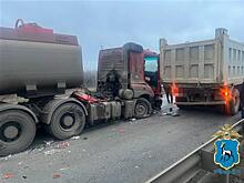 Авария на 20-километре МКАД заблокировала три полосы