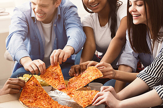 "Пепперони" возглавила топ-10 самых популярных пицц в России