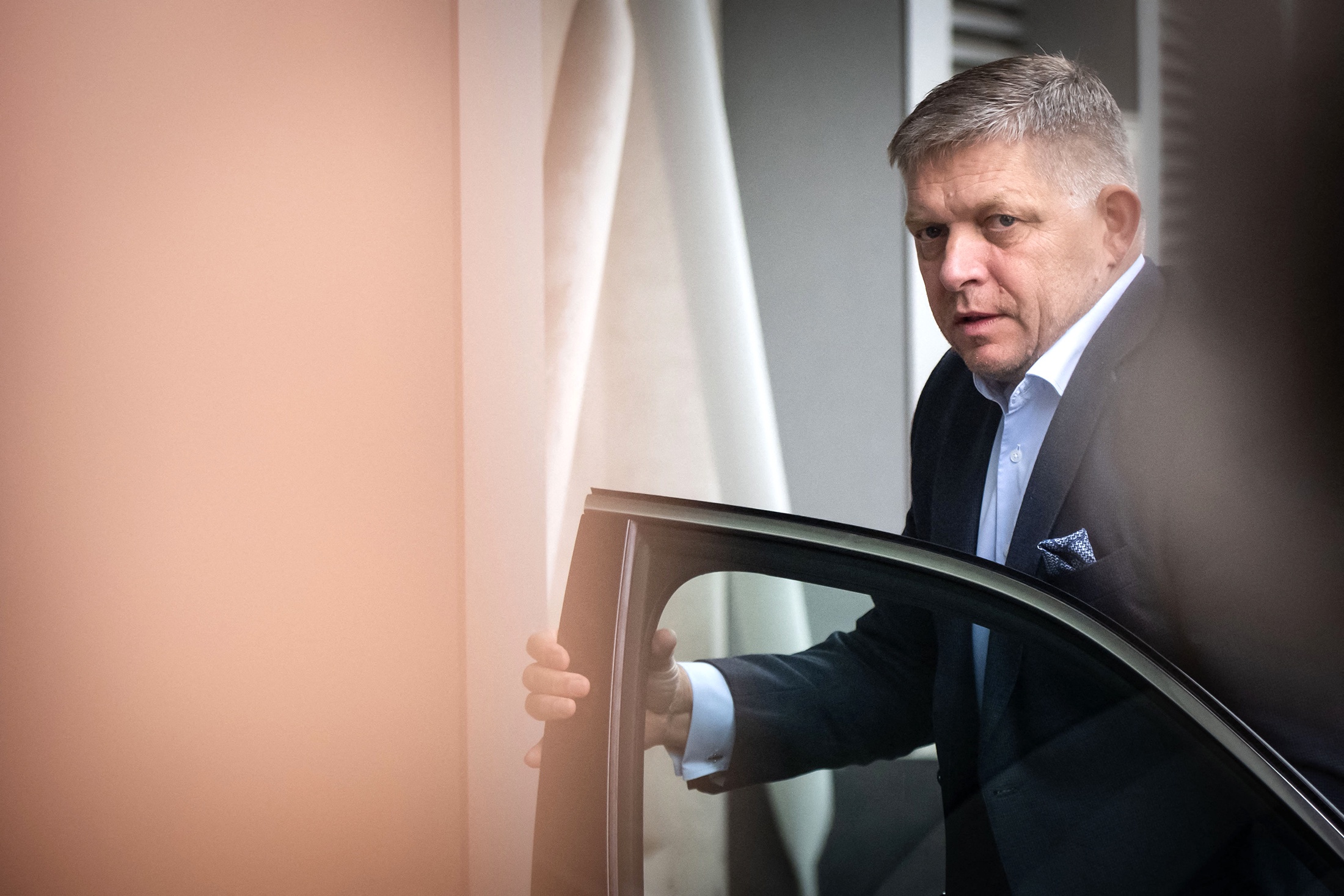 Президент Словакии: Раненному премьеру Фицо не планируют делать новые операции