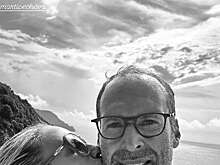 Легендарный вратарь "Челси" Чех расстался с супругой после 26 лет отношений