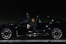 Самая быстрая машина в мире: Tesla представила Model S Plaid