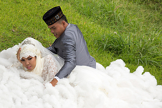 Жених подделал пачку денег для свадьбы