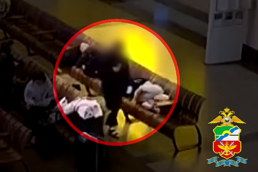 Вор-рецидивист украл 59 тысяч у спящего пассажира на новосибирском вокзале