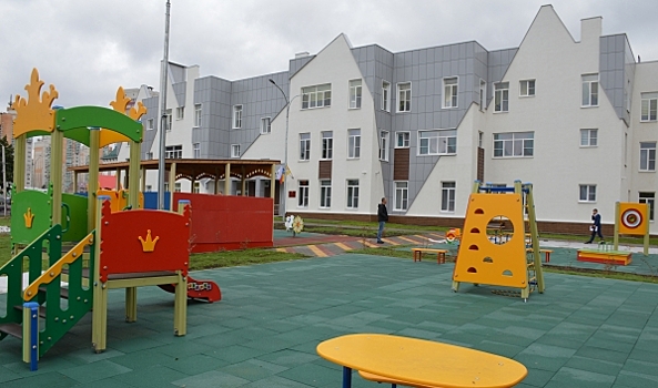 Депутат Александр Трубецкой поздравил с открытием новый детский сад в Воронеже