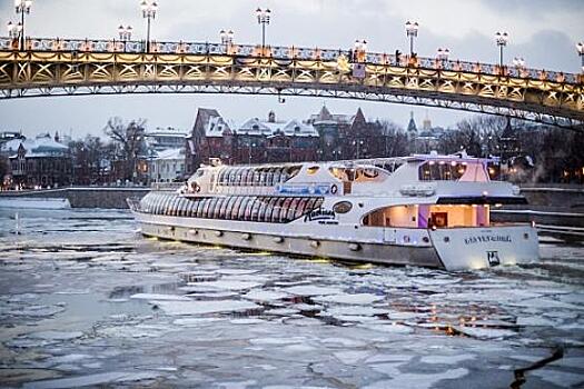 Дополнительные инструктажи проведут с экипажами кораблей после столкновения теплохода с причалом в Москве