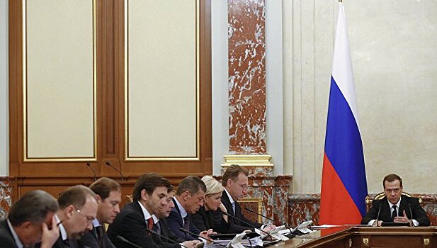 Кабмин внес законопроект об особенностях госзакупок росзагранучреждениями