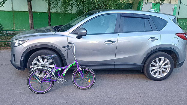 В Ноябрьске юный велосипедист протаранил иномарку