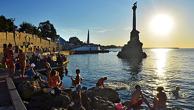 Севастополь и Керчь вошли в ТОП морских городов РФ для длительного отдыха летом