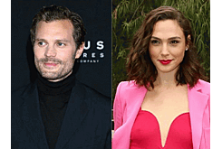 Джейми Дорнан и Галь Гадот сыграют в новом шпионском триллере