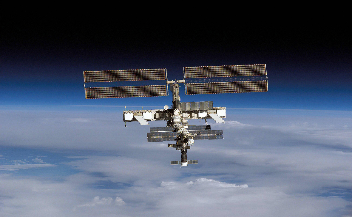 Раскрыты аномалии во взаимодействиях бактерий и вирусов на борту МКС
