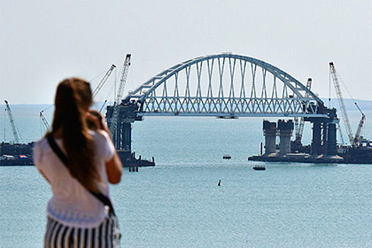 Рядом с мостом в Крым появится место для селфи