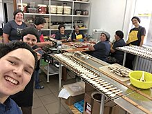 «Измеряю обороты не в деньгах, а в людях». История знаменитого медового стартапа Гузель Санжаповой