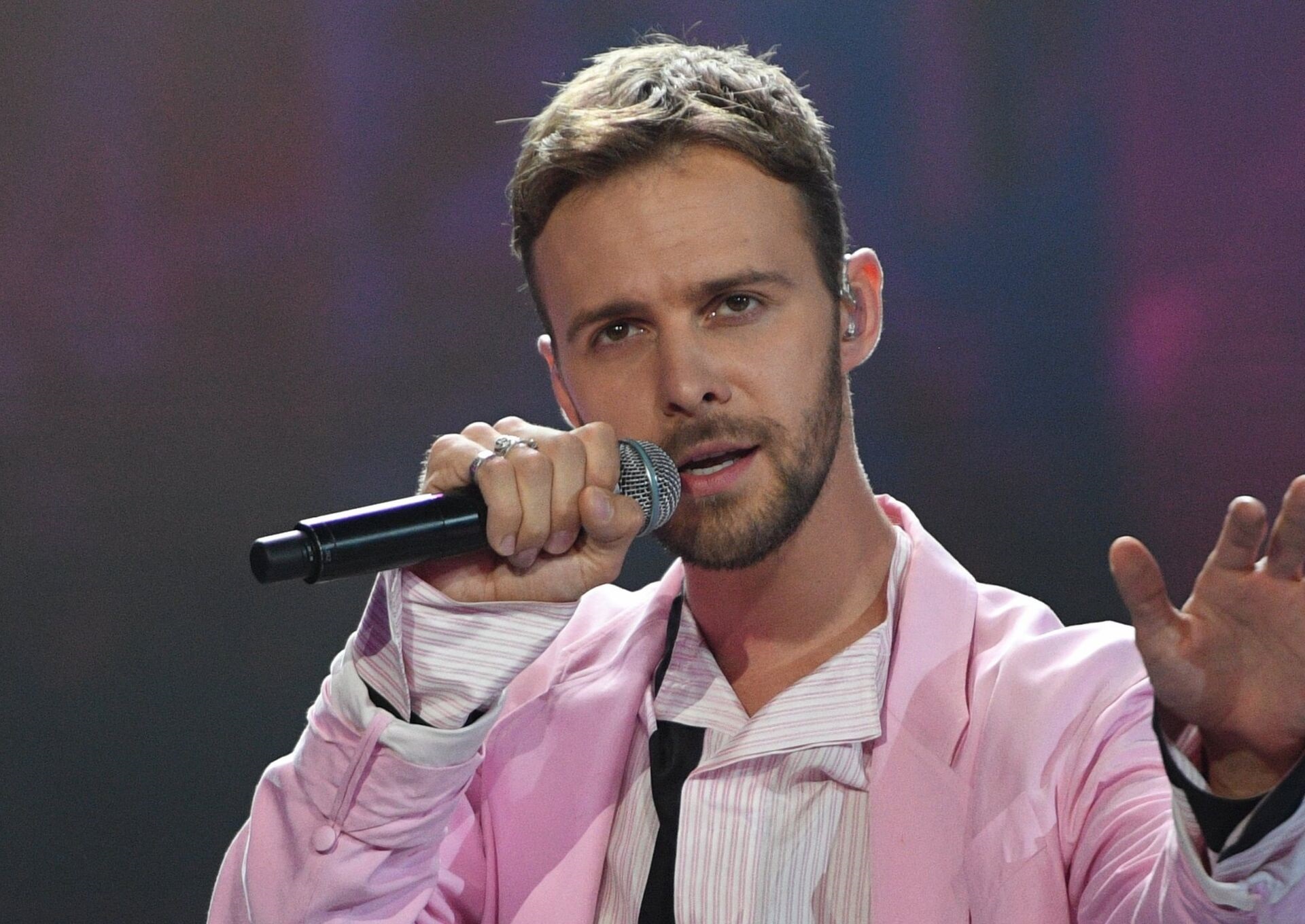 Барских песня на украинском. Барских песня на украинском. Барских песня на украинском. Барских по секрету. Макс барских фото 2023.